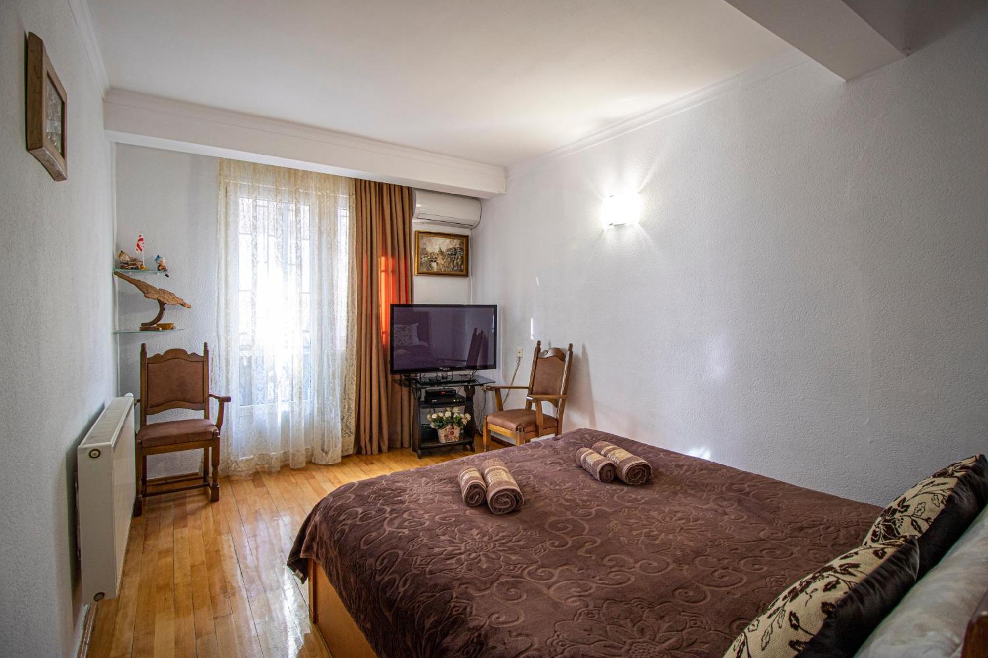 Cozy Apartment On Kostava Tbilisi Exterior foto